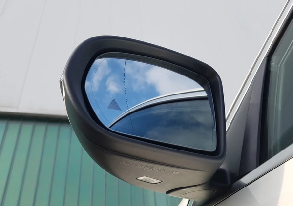 Mercedes-Benz GLC cena 188888 przebieg: 53400, rok produkcji 2019 z Biała Podlaska małe 704